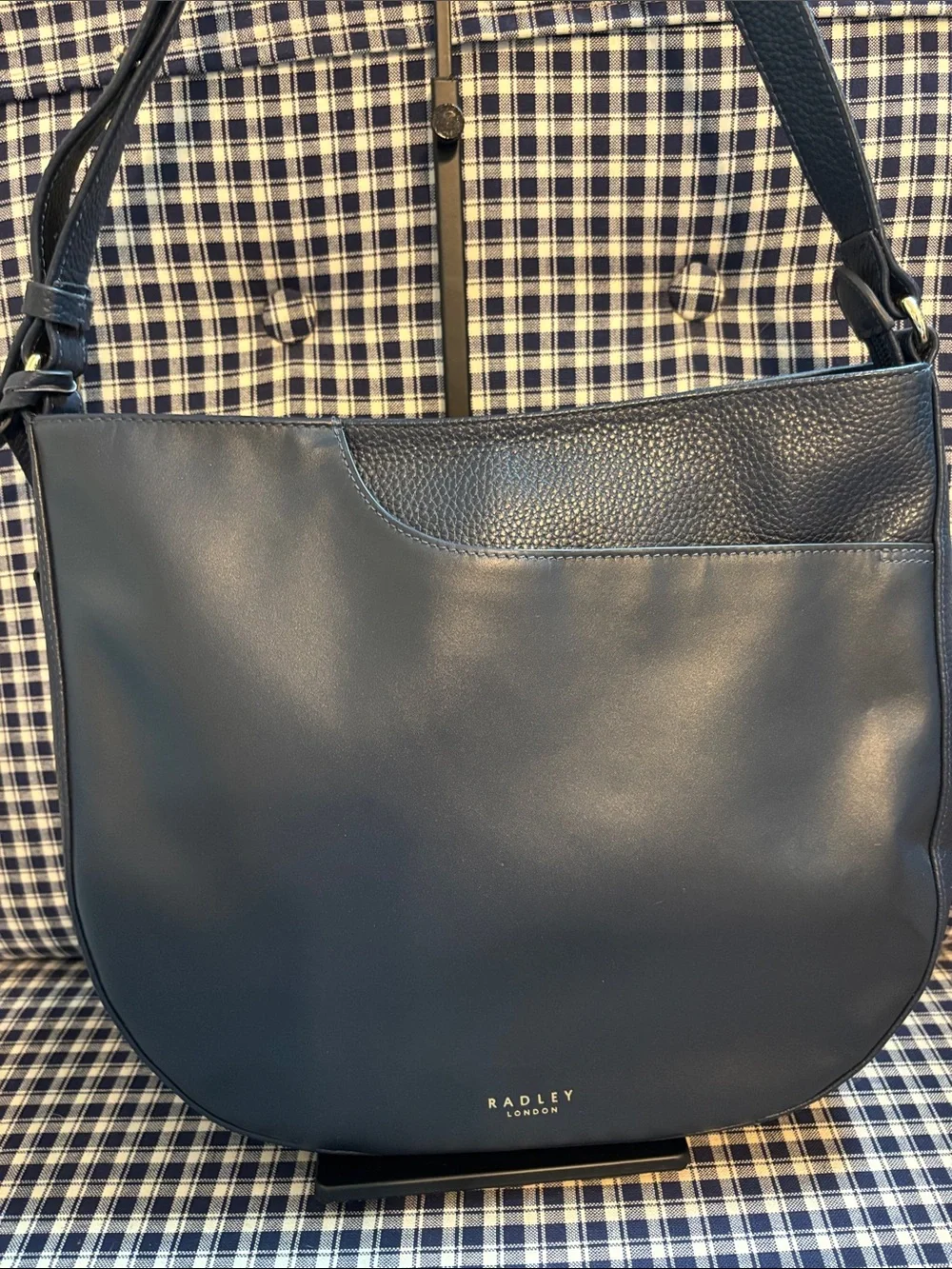 RADLEY LONDON Navy Curved Leather Shoulder Bag